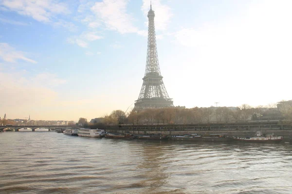 Amazing Sunrise Beautiful Sky Eiffel Tower River Seine Paris Capital — Foto de Stock