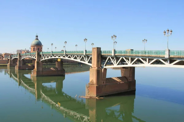 Puente San Pedro Pasa Sobre Río Garona Hospital Grave Toulouse — Foto de Stock