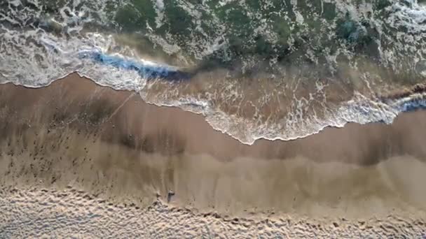 Imagens Aéreas Drones Ondas Queda Pôr Sol Atingindo Praia Sinemorets — Vídeo de Stock