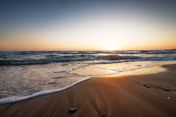 Schöner Sonnenaufgang Über Dem Meer — Stockfoto