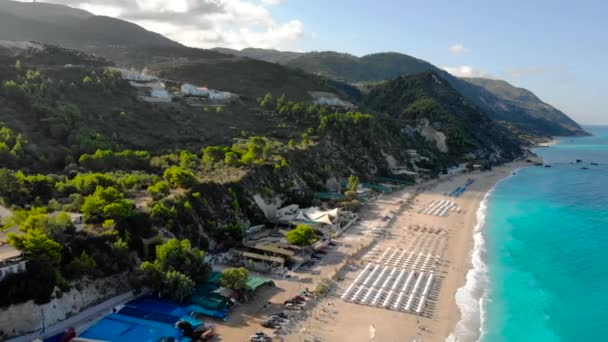 Luchtfoto Een Groot Populair Strand Kathisma Het Griekse Eiland Lefkada — Stockvideo