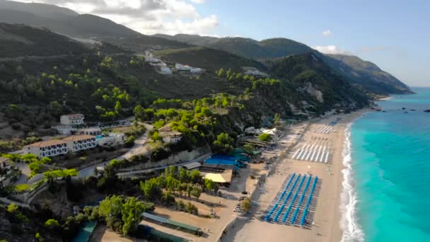 Luchtfoto Een Groot Populair Strand Kathisma Het Griekse Eiland Lefkada — Stockvideo