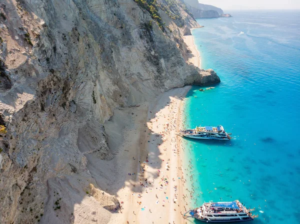 Egremni Sahilinde Bir Turizm Gemisi Lefkada Yunanistan — Stok fotoğraf