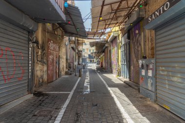 Coronavirus karantinası sırasında sokaklar boş