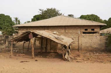 Yol kenarındaki evde Gambiya, Afrika