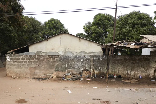 Casa Beira Estrada Gâmbia África — Fotografia de Stock