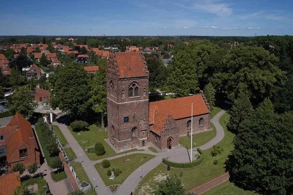 Letecký pohled na kostel Glostrup, Dánsko — Stock fotografie