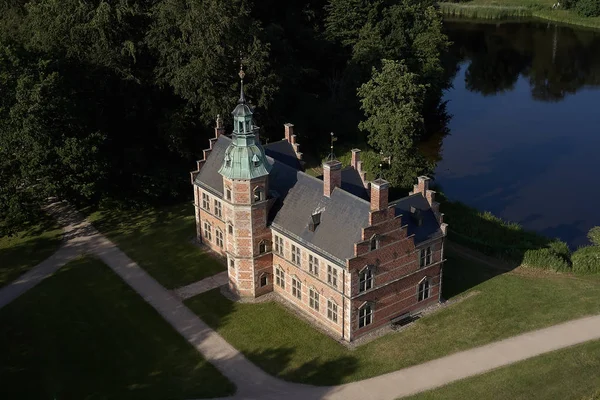 Das kleine Badehaus im Schloss Frederiksborg, Dänemark — Stockfoto