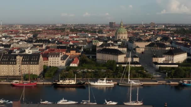 Замок Амалієнборг Розташований Копенгагені Данія Світанку — стокове відео