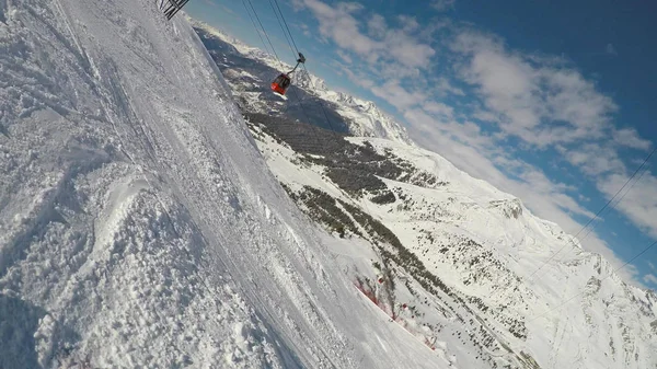 Estância Esqui Alpina Inverno Elevadores Cabine Vermelhos Tradicionais — Fotografia de Stock