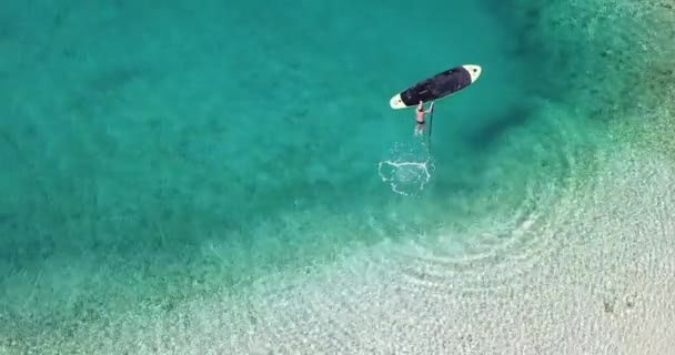 Sommerzeit Meer Luftaufnahme Eines Kindes Auf Einem Paddelbrett Niedliches Kind — Stockvideo