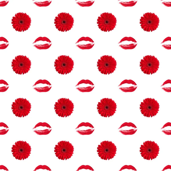赤いガーベラの花と口紅のキスプリントのシームレスなパターン白の背景に孤立した デイジーの花と唇のメイクスタンプは 装飾を繰り返し 壁紙を構成し 美しさの背景 ファッションバナー — ストック写真
