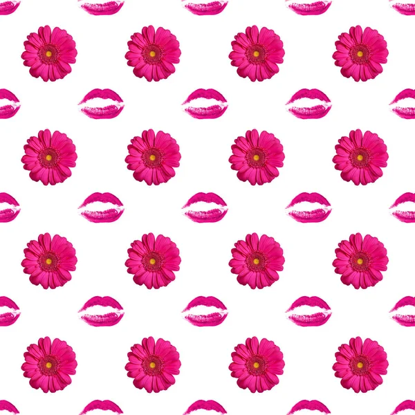 ピンクのガーベラの花と口紅のキスプリントのシームレスなパターンは 白の背景に孤立し デイジーの花や唇のメイクスタンプは 装飾を繰り返し 美しさの背景 ファッションバナーを構成します — ストック写真