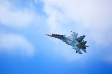 Novosibirsk, Rusya, 31 Temmuz 2016, Mochishche havaalanı, yerel hava gösterisi, Aerobatik takım VKS 