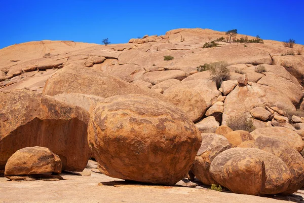 Red Bald Granite Peak Blue Sky Background Ancient Orange Stones — 스톡 사진