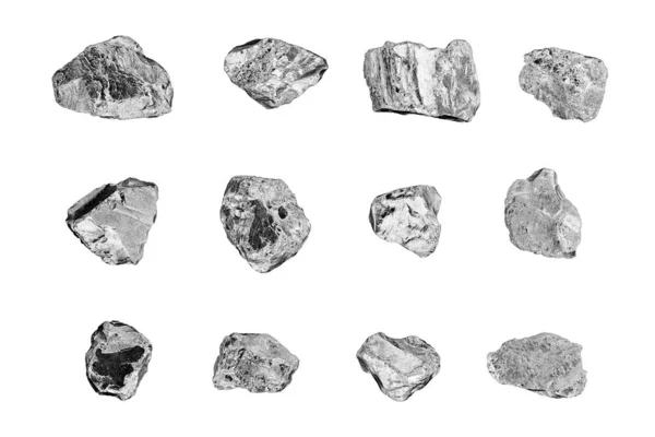 Gümüş taşlar beyaz arka plan izole edilmiş, demir madeni külçesi koleksiyonu, gri metalik kaya örnekleri doku, ham metal cevher parçaları, grup parlak gri parçalar, doğal mineral yığını, kaba kalıntılar.