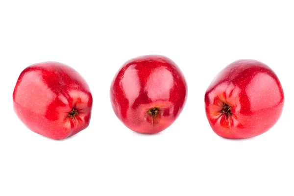 Три Красных Яблок Белом Фоне Изолированы Близко — стоковое фото