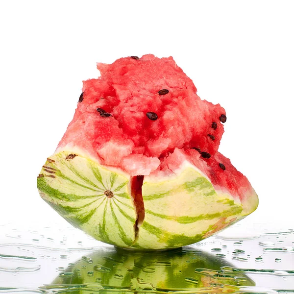 Morceau Pastèque Rouge Sur Fond Blanc Isolé Près Melon Eau — Photo