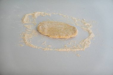 Beyaz arkaplanda Hamur