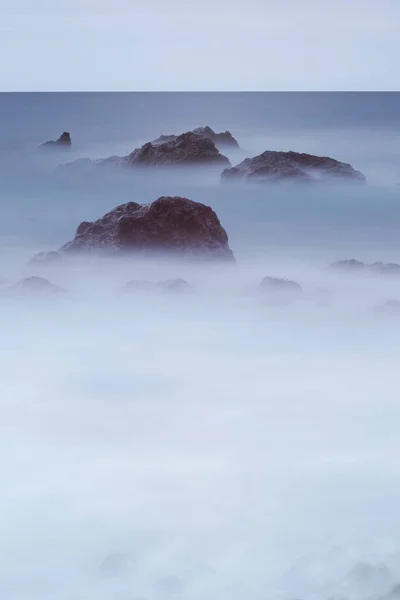 Kumsalın uzun pozlu fotoğrafı.