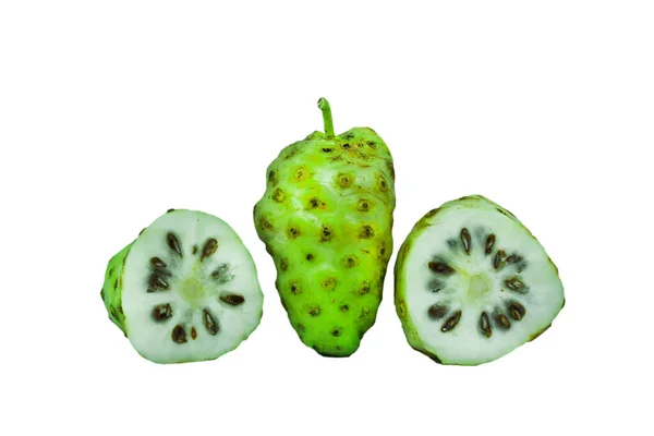 Noni Morinda Citrifolia Και Φέτα Απομονωμένη Λευκό Φόντο — Φωτογραφία Αρχείου