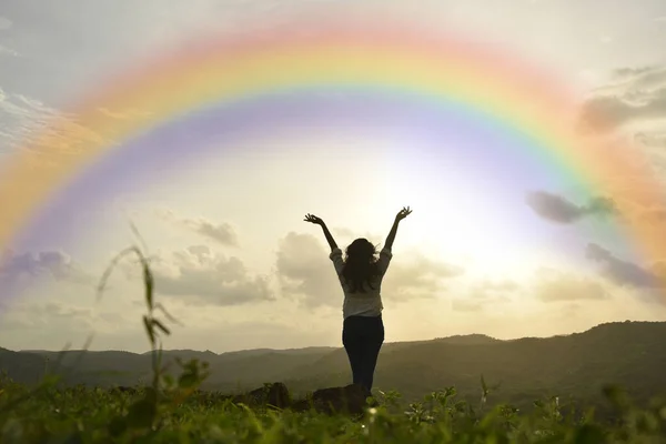 Traveler Young Girl Enjoying Watching Rainbow Sun Set Adventure Trip — Stock Photo, Image