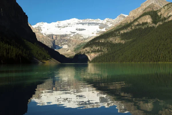 Вид Озеро Гору Канаді Концепція Шпалер Travel — стокове фото