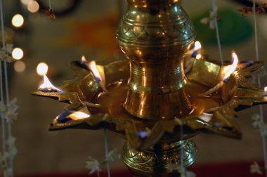 Petrol lambası tapınağı Sri Lanka 