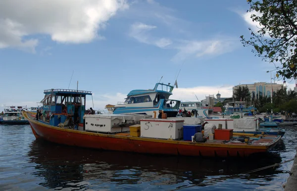 Лодки Столице Мальдив — стоковое фото