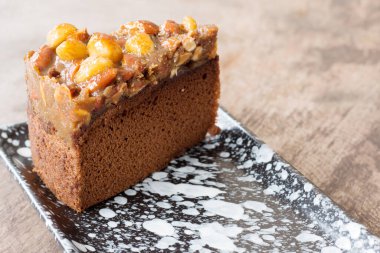 Lezzetli Macadamia karamel keki. 