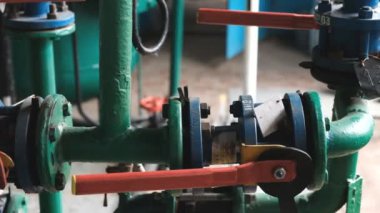 Çalışan su kapak açılır.