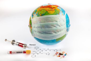 Ritonavir, C37H48N6O5S2 molekülü. Bu bir anti-retroviral protein inhibitörü, insan immün yetmezlik virüsü HIV enfeksiyonu tedavisinde kullanılır ve 2019-ncov 'da bağışıklık yetmezliği sendromu AIDS' i kaptı..