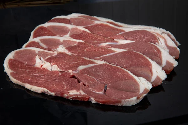 Carne Crua Bife Fundo Preto Vista Superior — Fotografia de Stock