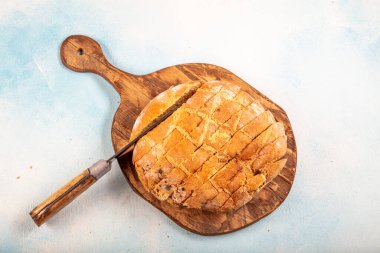 Küflü (küflü) ekmek. Küflü ekmek (mecburiyet, muhallebi, küf). Ekmek ve bayat ekmek israfı..