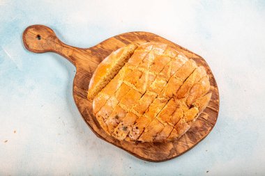 Küflü (küflü) ekmek. Küflü ekmek (mecburiyet, muhallebi, küf). Ekmek ve bayat ekmek israfı..