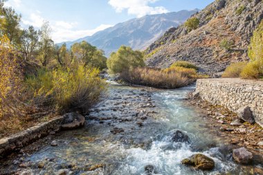 Munzur Dağı ve Ulusal Park. Tunceli, Ovacik 'teki Munzur Nehri. Türkçe adı: Munzur Gozeleri.