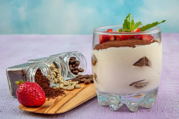 Tiramisu Delicious Homemade Italian Sweet Dessert Decorated Mint Leaves Fresh — Stock Photo, Image