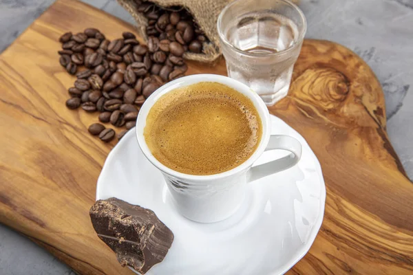 Berühmte Und Köstliche Türkische Kaffee Hölzernen Hintergrund — Stockfoto