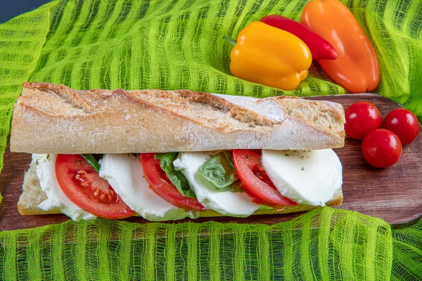 Fresh Arugula Tomato Mozzarella Cheese Sandwich — Stock Photo, Image