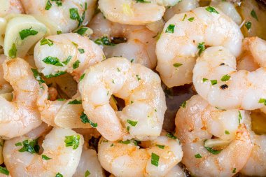 Karides güveci. Karides güveci güveci. Lezzetli sağlıklı taze lezzetli karides güveci..