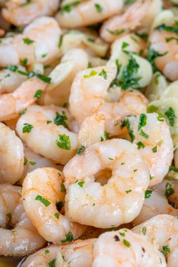 Karides güveci. Karides güveci güveci. Lezzetli sağlıklı taze lezzetli karides güveci..