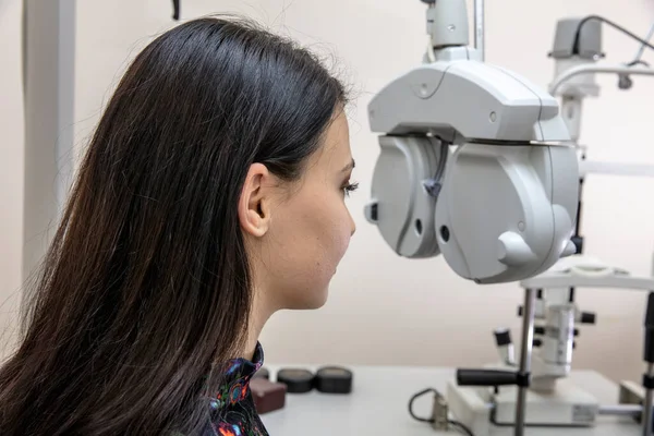 Υψηλή Τεχνολογία Έννοια Της Υγείας Για Φροντίδα Των Ματιών Οφθαλμίατρος — Φωτογραφία Αρχείου