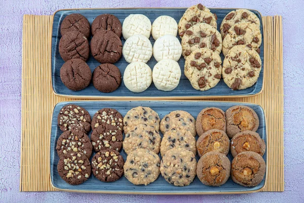 Biskuit Manis Amaretti Set Cookie Lezat Close Piring Atas Meja — Stok Foto