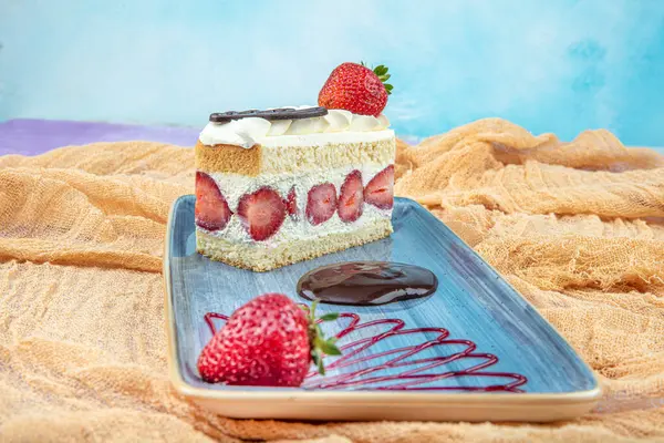 Torta Con Cioccolato Bianco Fragola Pasticceria Dolce Deliziosa Torta Fatta — Foto Stock