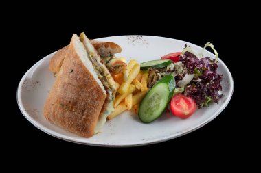 Eritilmiş peynirli ve kavurma etli Türk Tost / Tost Sandviçi (Kavurma), salata ile servis edildi..