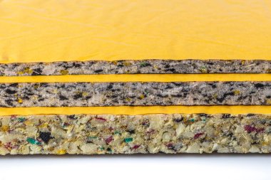 Kırpma Ses İzolasyon Süngeri 120 dn. (Yapışkan köpük ses ve ısı yalıtım malzemesi).