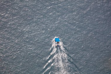 İstanbul, Türkiye - 29 Mart 2019; İstanbul Boğazı 'nda DO (İstanbul Deniz Otobüsleri) Feribotları. Eminonu, keşif gezisini Harem yapıyor. İstanbul Türkiye.