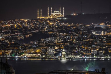 Camlica Camii ve Bakire Kulesi İstanbul, Türkiye