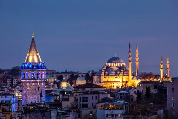Ουρανοξύστης Της Κωνσταντινούπολης Πύργος Γαλατά Τζαμί Suleymaniye Οθωμανικό Αυτοκρατορικό Τζαμί — Φωτογραφία Αρχείου
