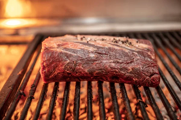 Węgiel Drzewny Grill Beef Steak — Zdjęcie stockowe